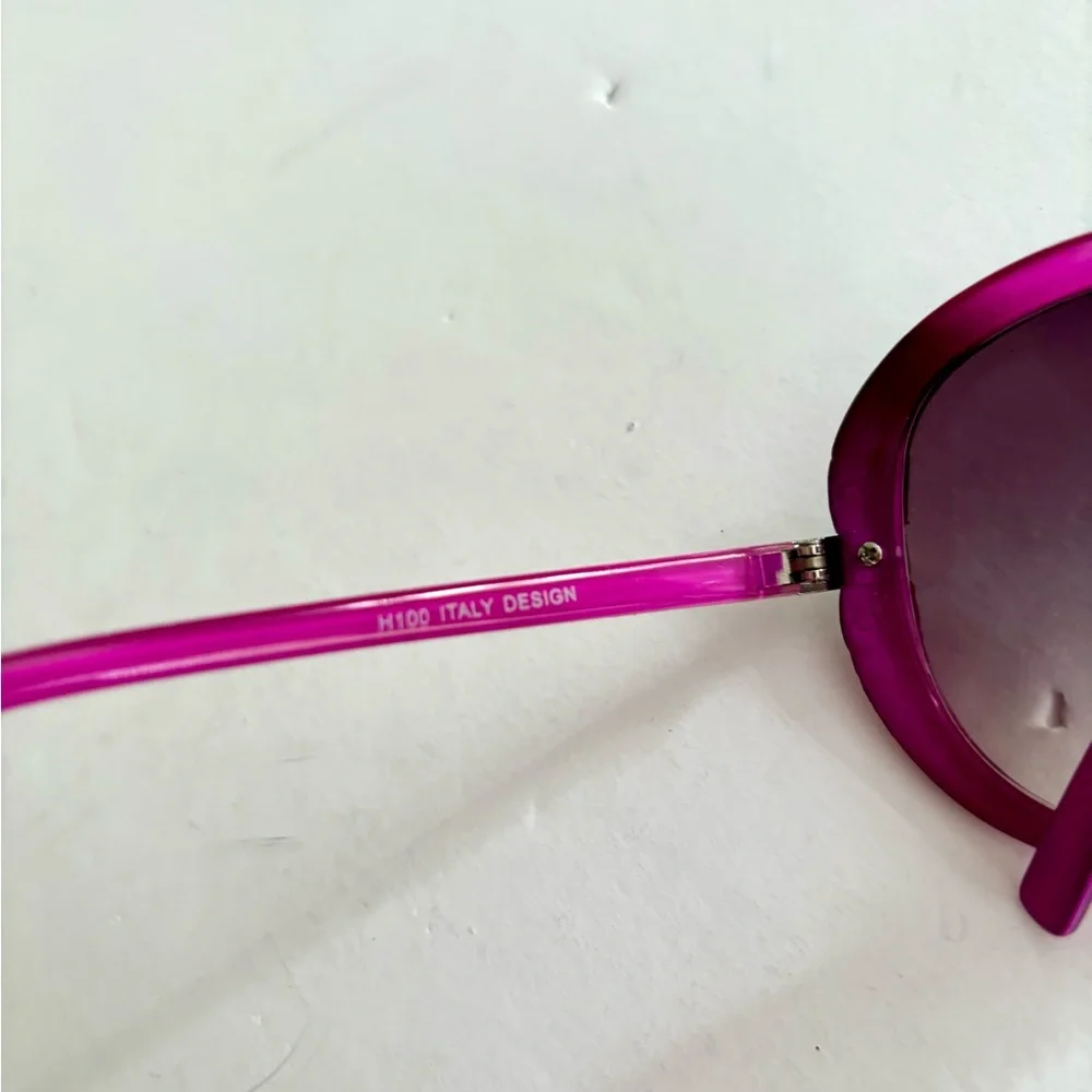 Bundle of two sunglasses